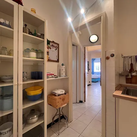 Welcome Riviera - Di Via Mazzini, With Elevator, Wi-fi, Air Conditioning, And, Depending On Availability, A Private Garage 800 Meters Away At 20,00 Euro Per Night *