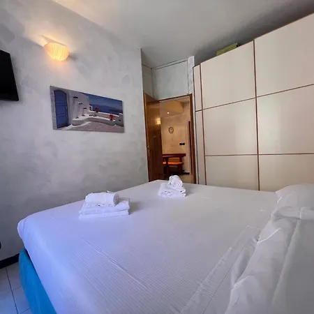 Apartment Welcome Riviera - Di Via Mazzini, With Elevator, Wi-fi, Air Conditioning, And, Depending On Availability, A Private Garage 800 Meters Away At 20,00 Euro Per Night Rapallo