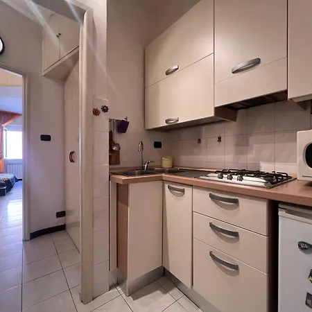 Appartement Welcome Riviera - Di Via Mazzini, With Elevator, Wi-fi, Air Conditioning, And, Depending On Availability, A Private Garage 800 Meters Away At 20,00 Euro Per Night