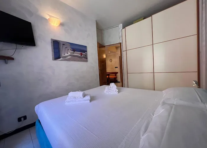 Апартаменты Welcome Riviera - Di Via Mazzini, With Elevator, Wi-fi, Air Conditioning, And, Depending On Availability, A Private Garage 800 Meters Away At 20,00 Euro Per Night Рапалло